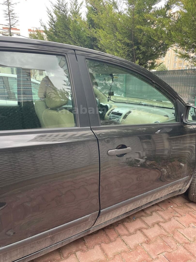 Sahibinden Nissan Note 1.4 Visia 2007 Model Konya 102.000 km Siyah 5
