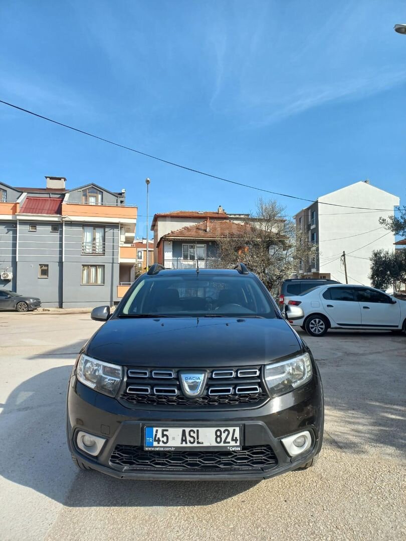 Sahibinden Dacia Sandero 0.9 TCe Stepway 2016 Model Balıkesir 106.000 km Siyah 1
