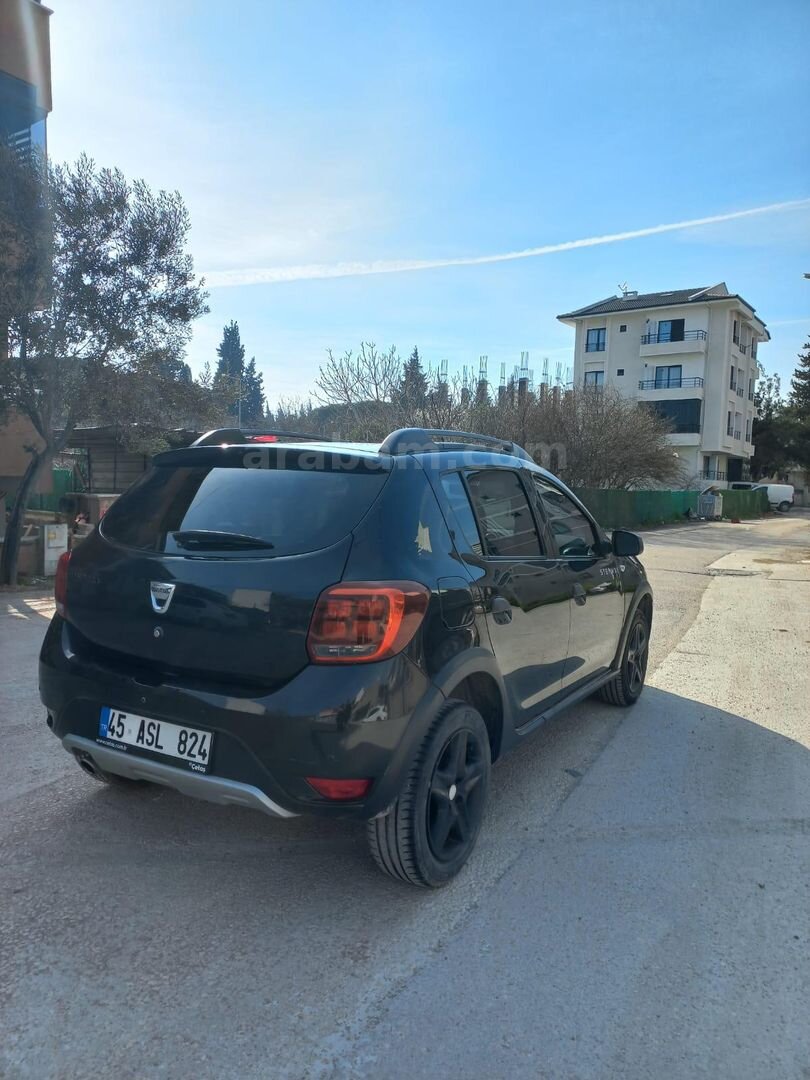 Sahibinden Dacia Sandero 0.9 TCe Stepway 2016 Model Balıkesir 106.000 km Siyah 4