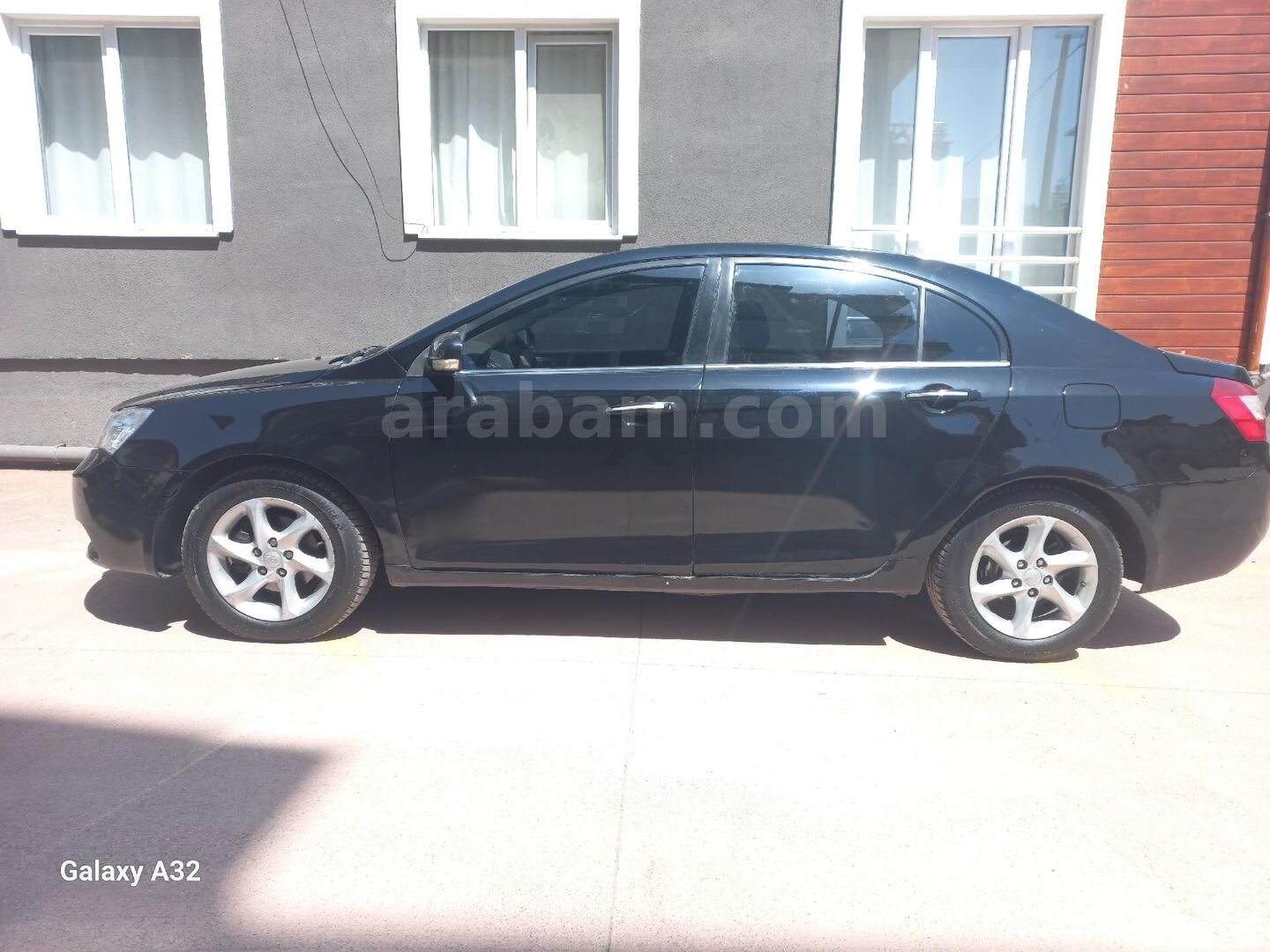 Sahibinden Geely Emgrand 1.5 GSL 2011 Model Kocaeli 348.000 km Siyah 4