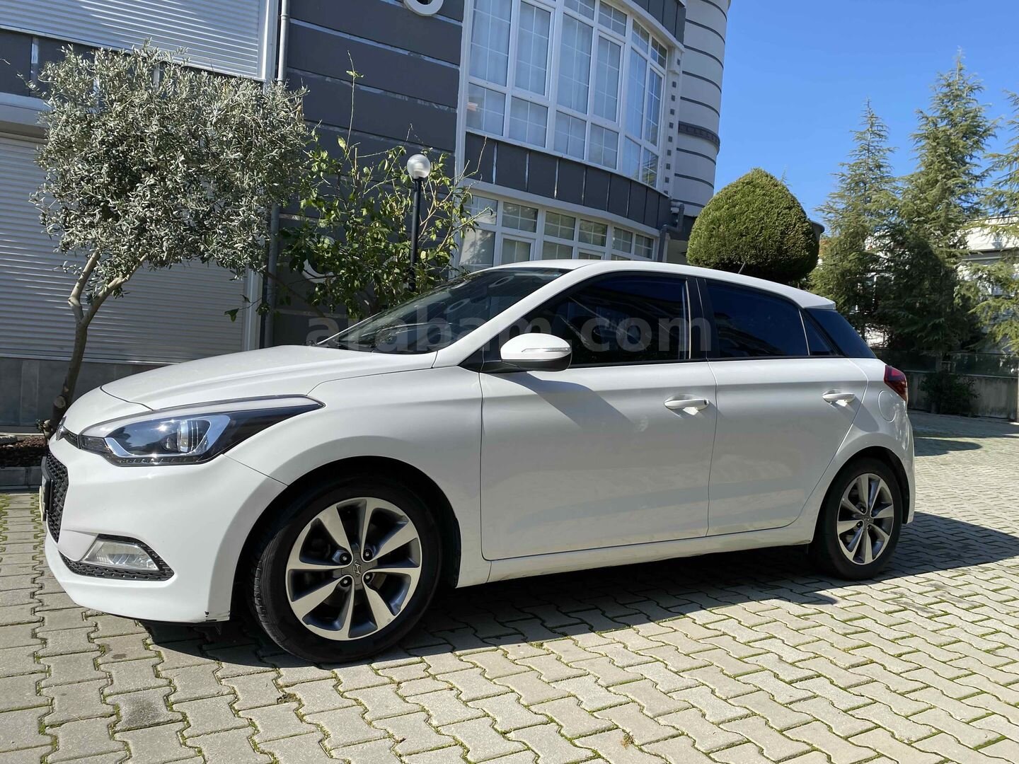 Sahibinden Hyundai i20 1.4 CRDi Style 2018 Model Manisa 132.000 km Beyaz 1