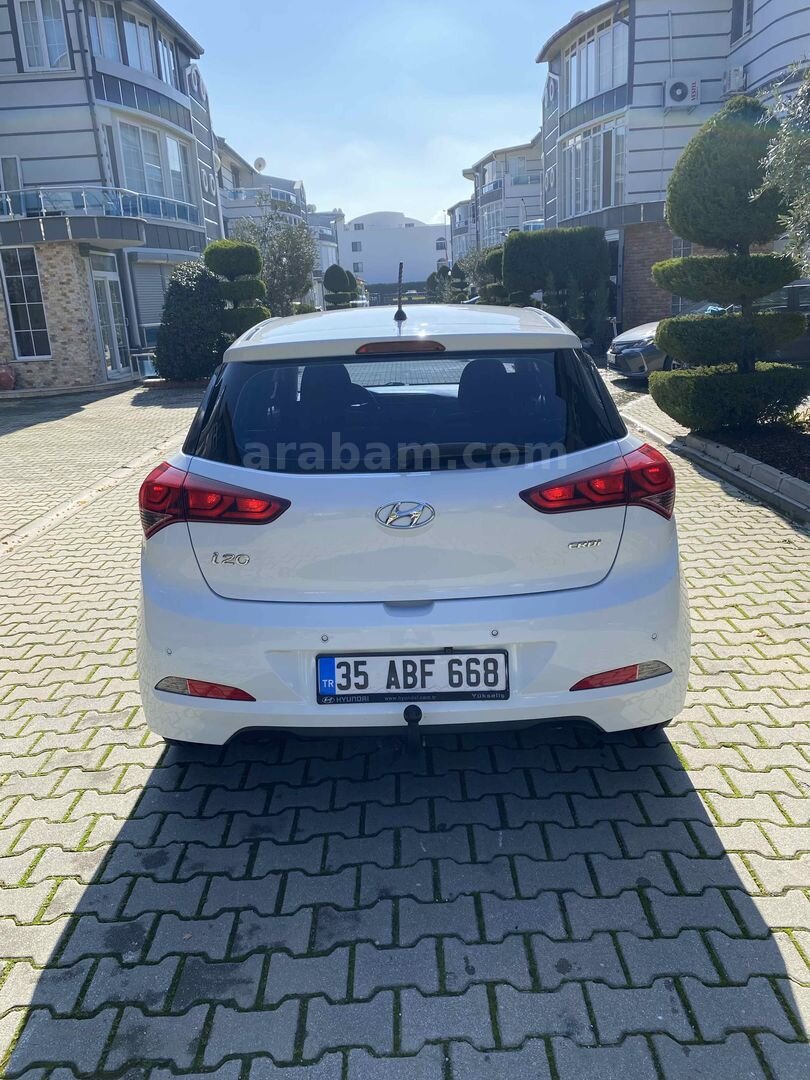 Sahibinden Hyundai i20 1.4 CRDi Style 2018 Model Manisa 132.000 km Beyaz 3
