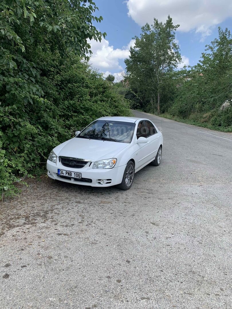Sahibinden Kia Cerato 1.5 CRDi LX 2006 Model İstanbul 296.000 km Beyaz 3