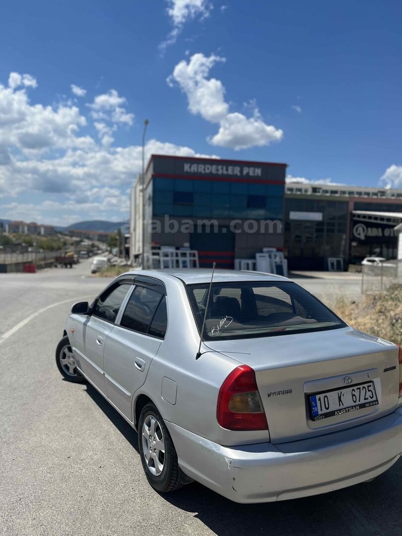Sahibinden Hyundai Accent 1.3 LX 2000 Model Balıkesir 284.000 km Gri 5
