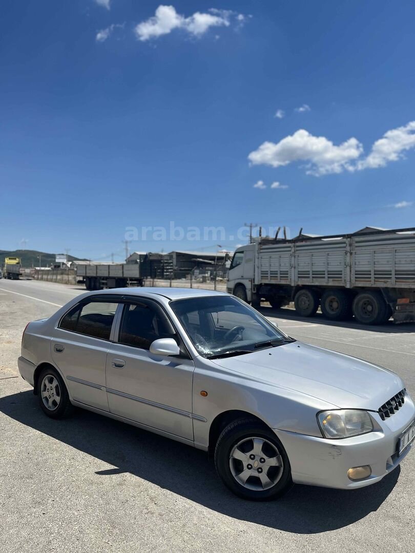 Sahibinden Hyundai Accent 1.3 LX 2000 Model Balıkesir 284.000 km Gri 3