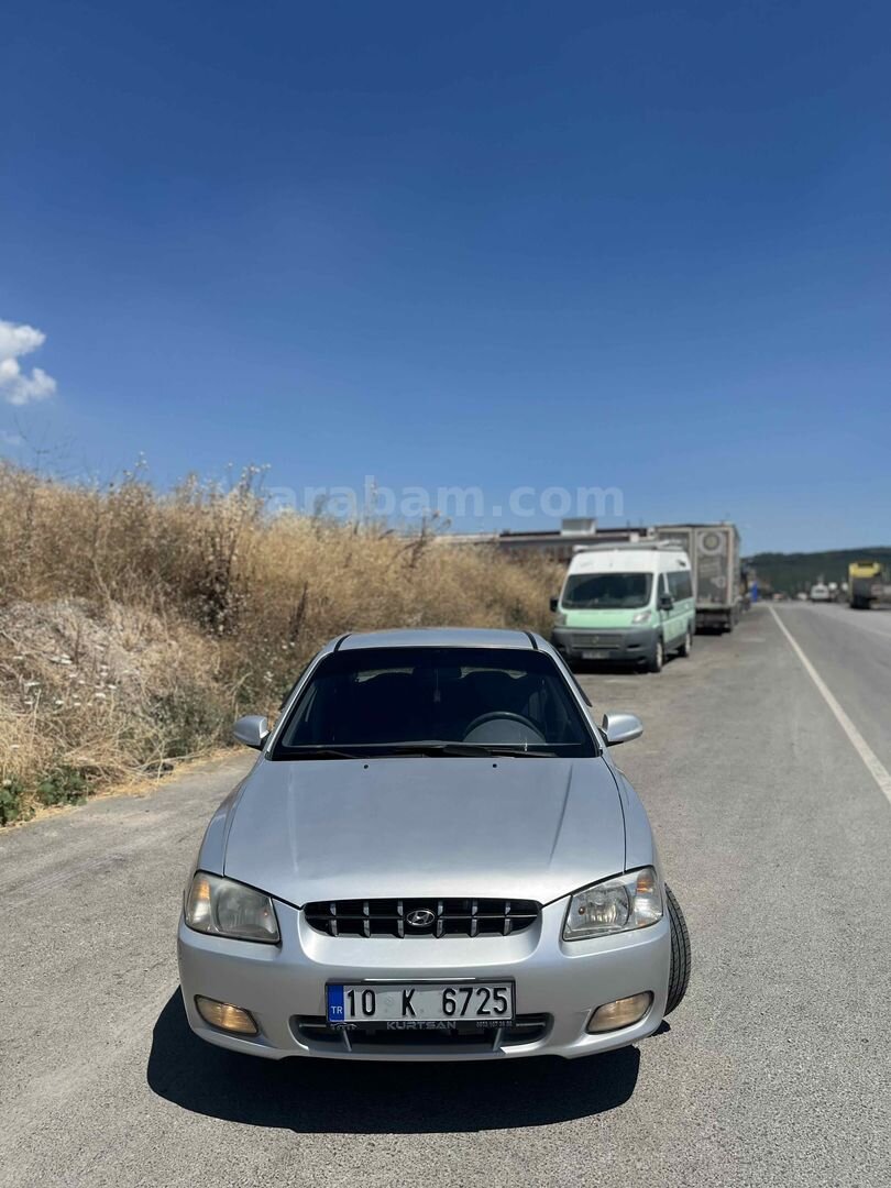 Sahibinden Hyundai Accent 1.3 LX 2000 Model Balıkesir 284.000 km Gri 1