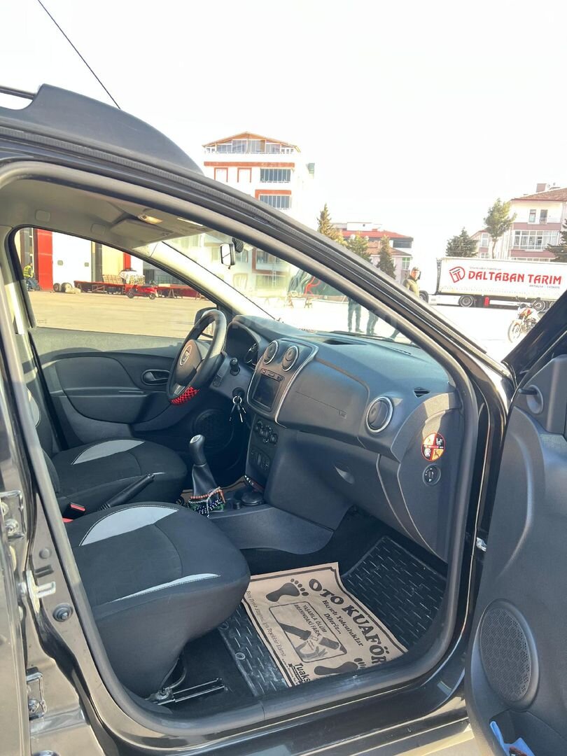 Sahibinden Dacia Sandero 1.5 dCi Stepway 2013 Model Amasya 88.000 km Siyah 6