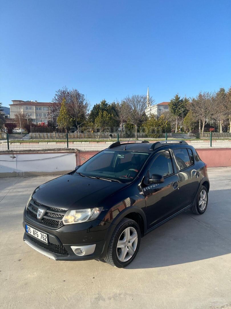 Sahibinden Dacia Sandero 1.5 dCi Stepway 2013 Model Amasya 88.000 km Siyah 1