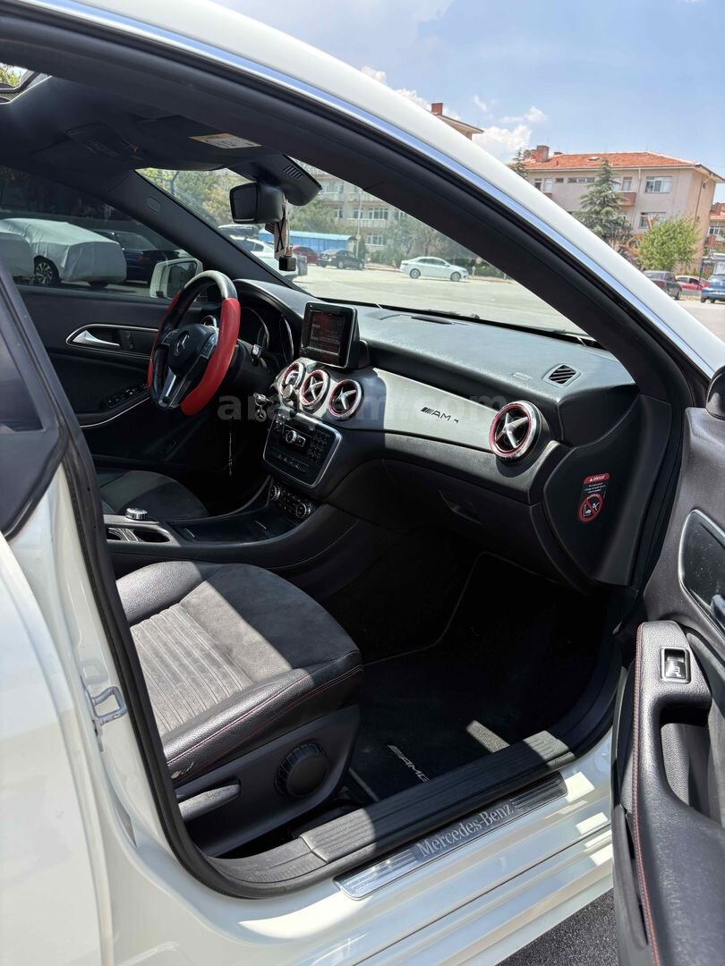 Sahibinden Mercedes - Benz CLA 200 AMG 2013 Model Ankara 151.000 km Beyaz 3