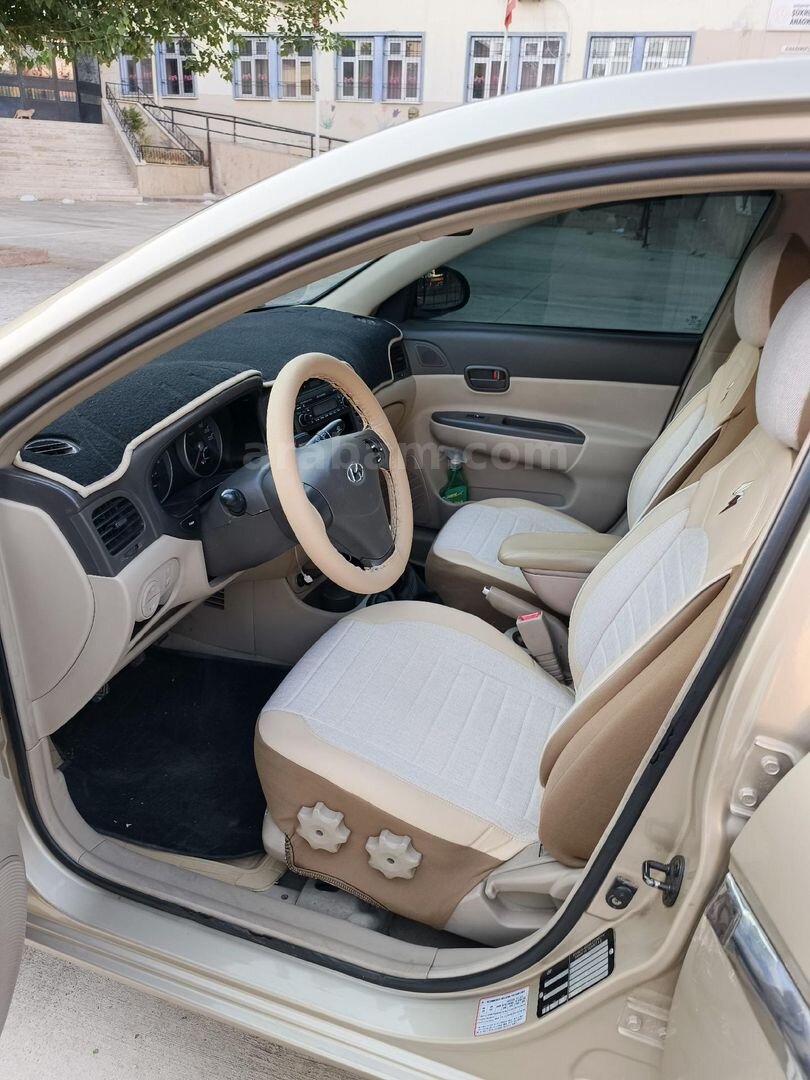 Sahibinden Hyundai Accent Era 1.5 CRDi-VGT Select 2006 Model Gaziantep 179.000 km Bej 5