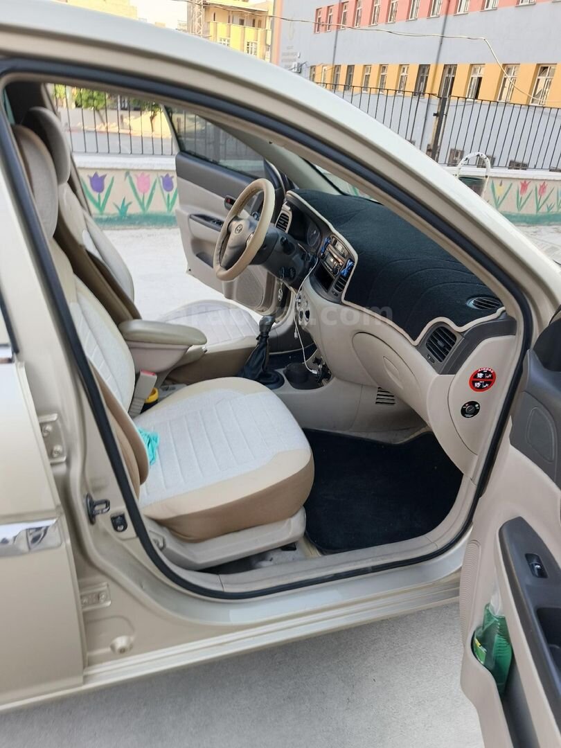 Sahibinden Hyundai Accent Era 1.5 CRDi-VGT Select 2006 Model Gaziantep 179.000 km Bej 7