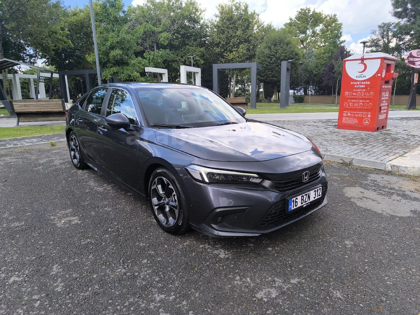 Sahibinden Honda Civic 1.5 i-VTEC Eco Executive Plus 2024 Model Kocaeli 116.000 km Lacivert 4