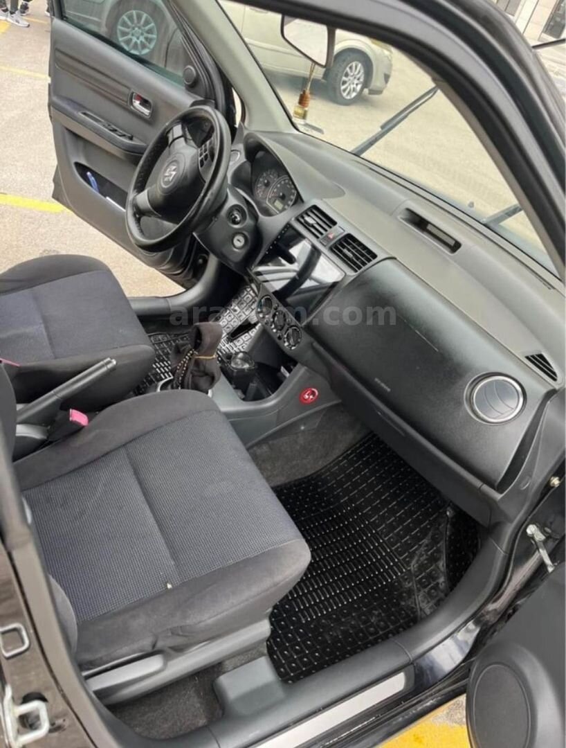 Sahibinden Suzuki Swift 1.3 MT 4X4 2006 Model Erzurum 209.000 km Siyah 3
