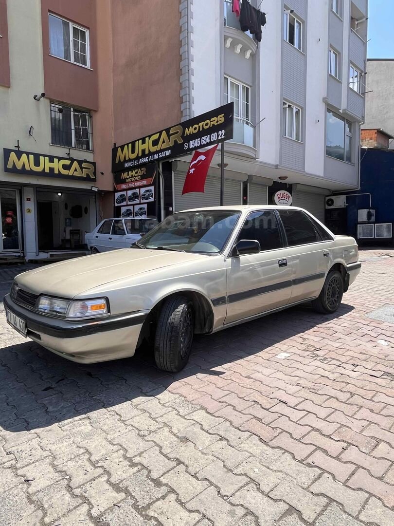 Galeriden Mazda 626 2.0 GLX 1990 Model İstanbul 290.000 km Şampanya 2
