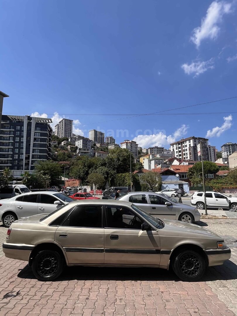 Galeriden Mazda 626 2.0 GLX 1990 Model İstanbul 290.000 km Şampanya 3