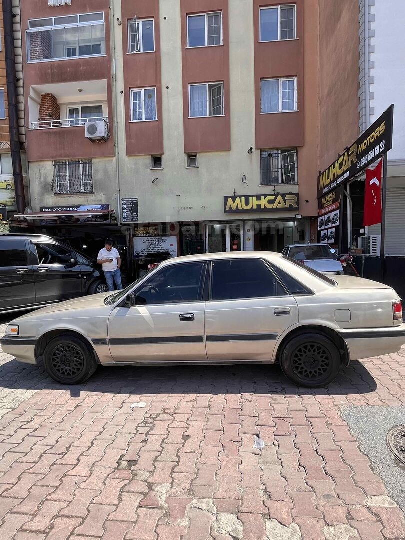 Galeriden Mazda 626 2.0 GLX 1990 Model İstanbul 290.000 km Şampanya 4