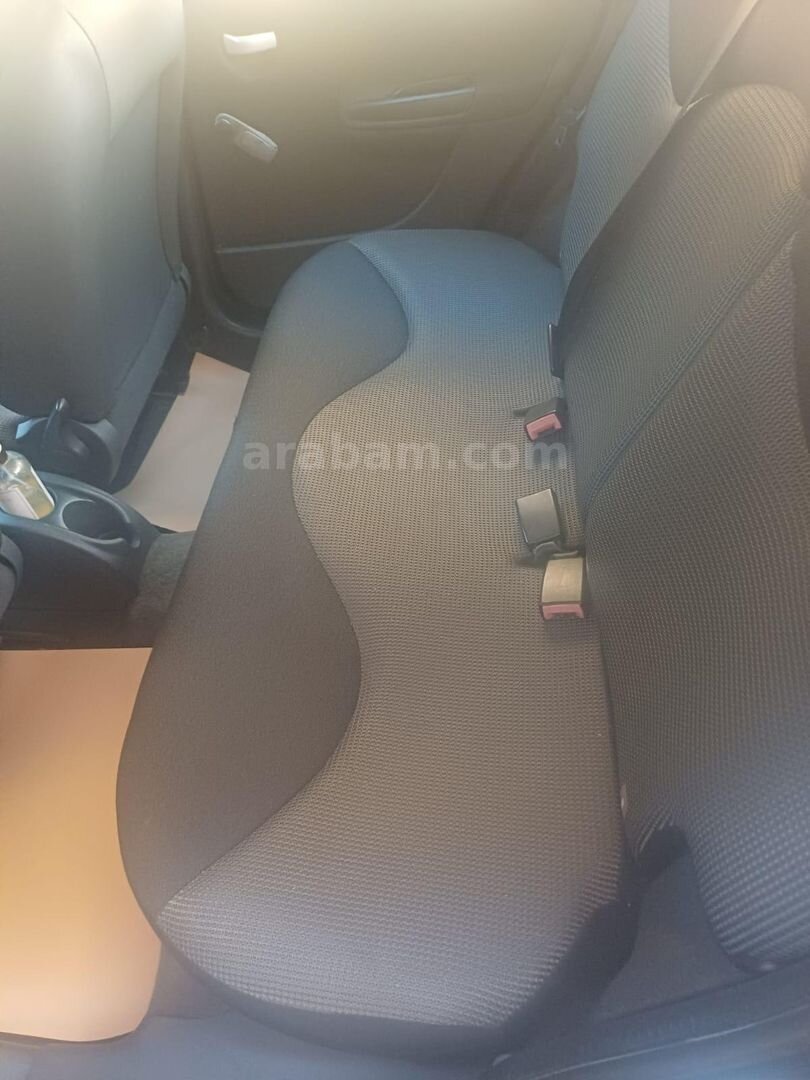 Sahibinden Citroen C3 1.4 X Furio 2009 Model İzmir 136.000 km Siyah 5