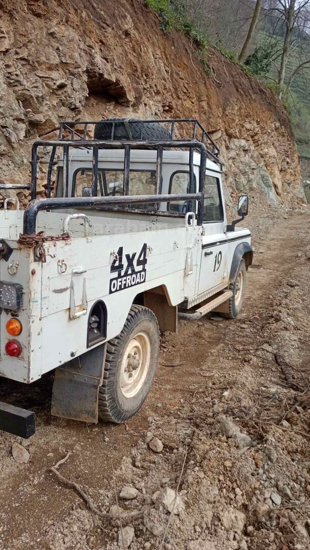 Sahibinden Land Rover Defender 110 2.5 D 1995 Model Trabzon 200.000 km Beyaz 7