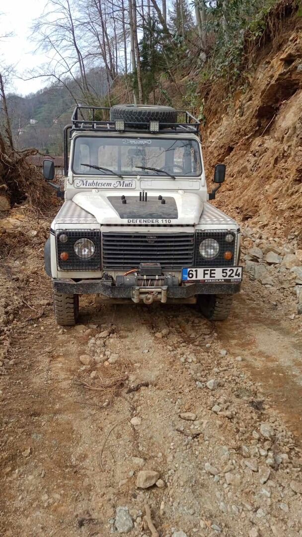 Sahibinden Land Rover Defender 110 2.5 D 1995 Model Trabzon 200.000 km Beyaz 2