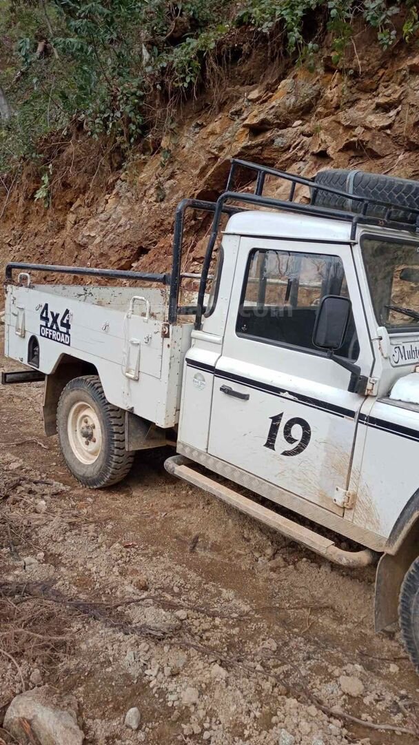 Sahibinden Land Rover Defender 110 2.5 D 1995 Model Trabzon 200.000 km Beyaz 6