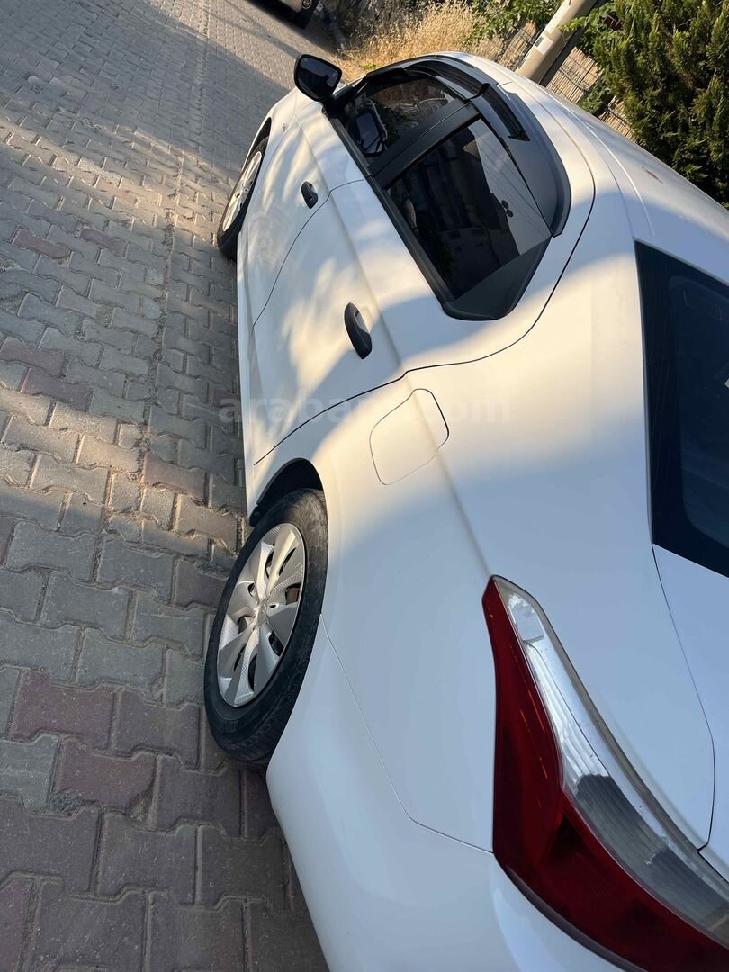 Sahibinden Citroen C-Elysée 1.2 VTi Attraction 2013 Model İzmir 164.000 km Beyaz 6