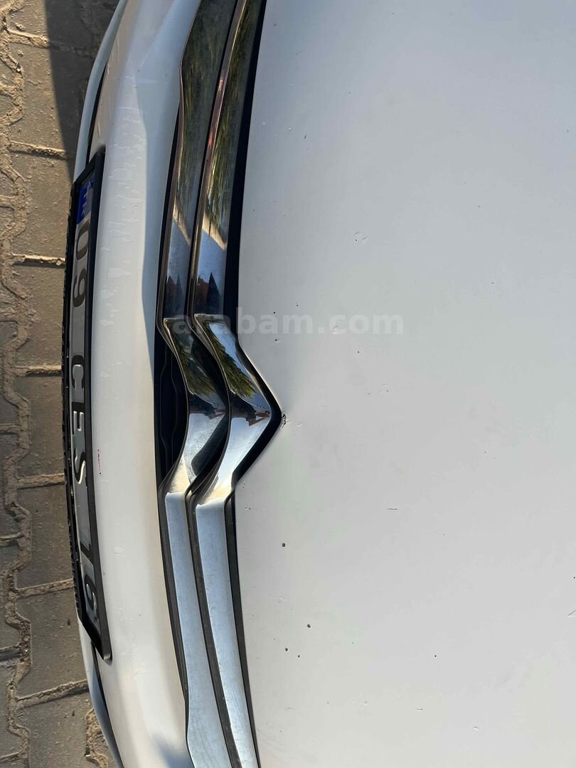 Sahibinden Citroen C-Elysée 1.2 VTi Attraction 2013 Model İzmir 164.000 km Beyaz 4