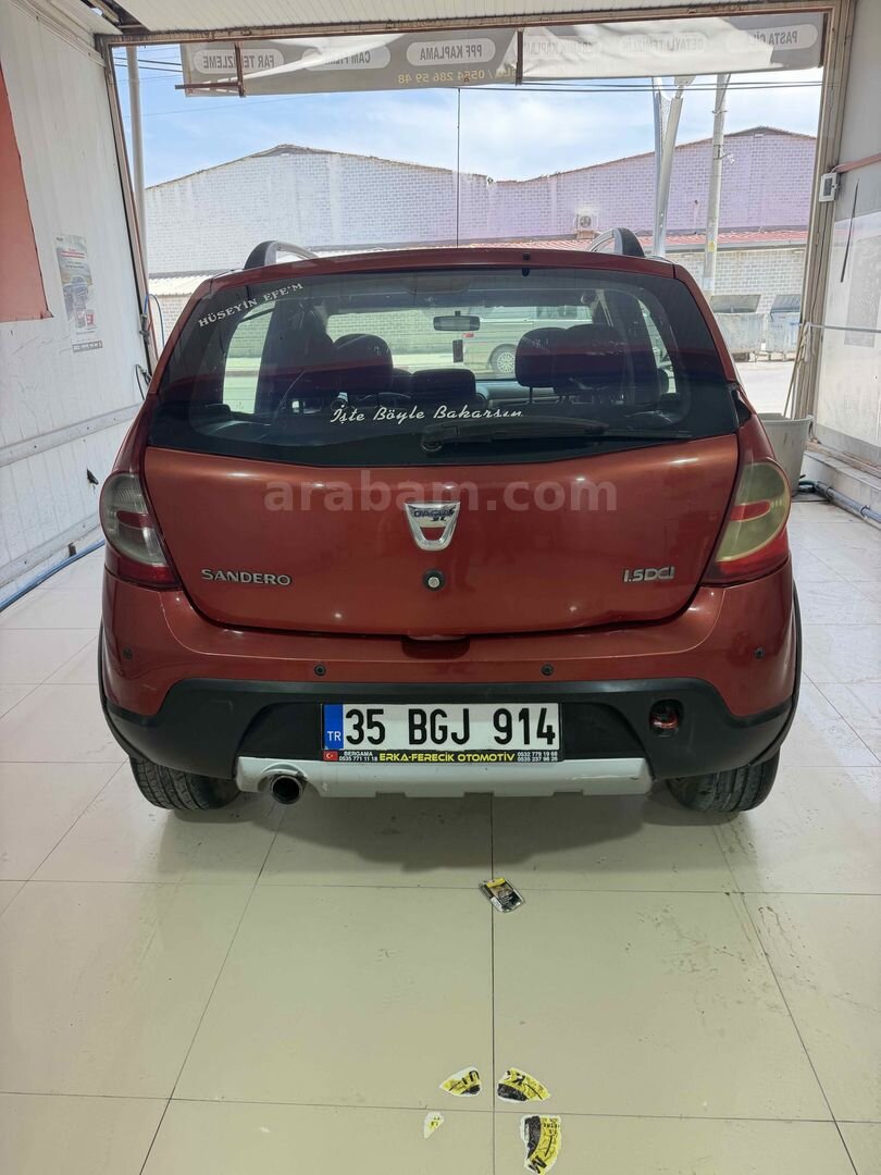 Galeriden Dacia Sandero 1.5 dCi Stepway 2012 Model İzmir 233.000 km Kırmızı 7