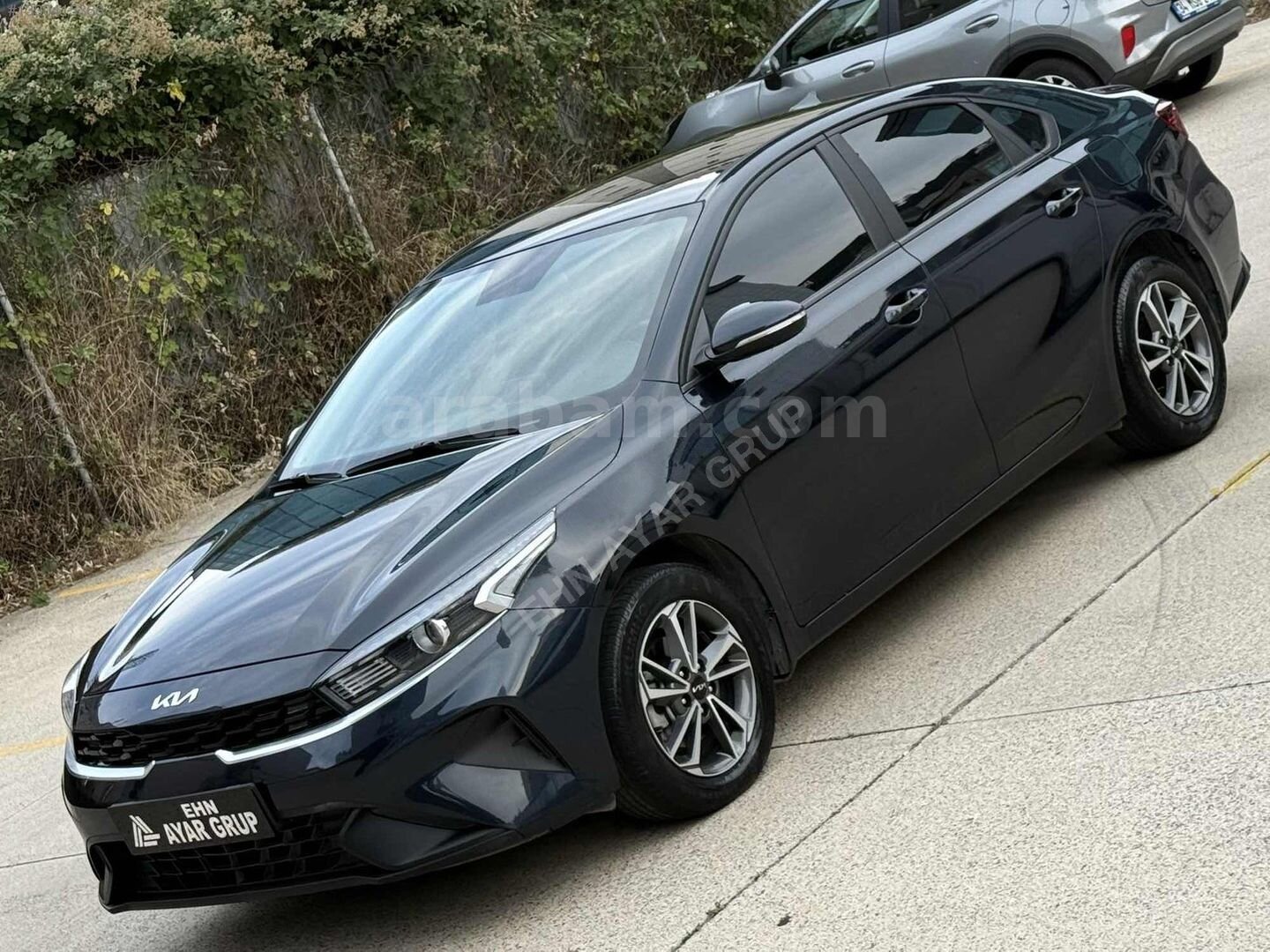 Galeriden Kia Cerato 1.6 MPI Elegance 2023 Model İstanbul 51.000 km Lacivert 3