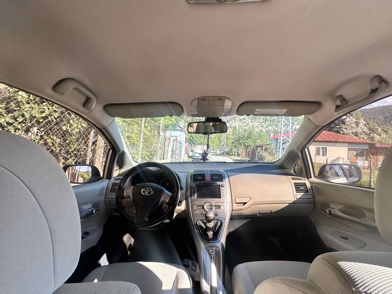 Sahibinden Toyota Auris 1.6 Elegant 2009 Model Mersin 283.000 km Gri (Gümüş)
