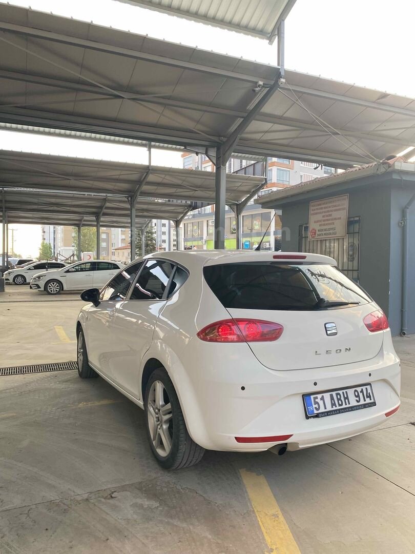 Sahibinden Seat Leon 1.6 TDI CR Style 2012 Model Niğde 243.000 km Beyaz 6