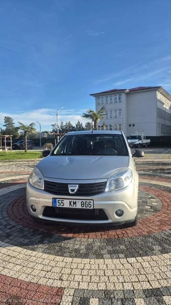 Sahibinden Dacia Sandero 1.4 Ambiance 2010 Model Samsun 265.000 km Gri (Gümüş)