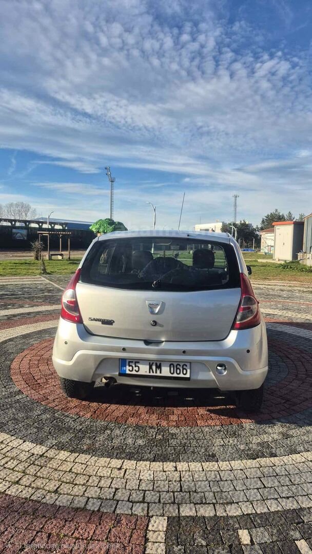 Sahibinden Dacia Sandero 1.4 Ambiance 2010 Model Samsun 265.000 km Gri (Gümüş) 4