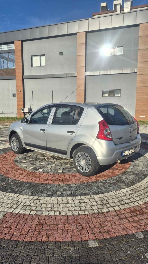 Sahibinden Dacia Sandero 1.4 Ambiance 2010 Model Samsun 265.000 km Gri (Gümüş) 5