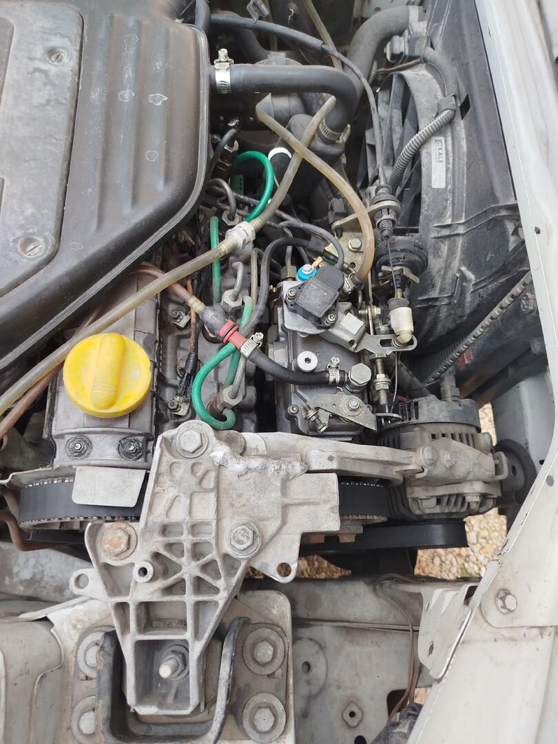 Sahibinden Renault Kangoo 1.9 D 1999 Model Konya 370.300 km Beyaz 6