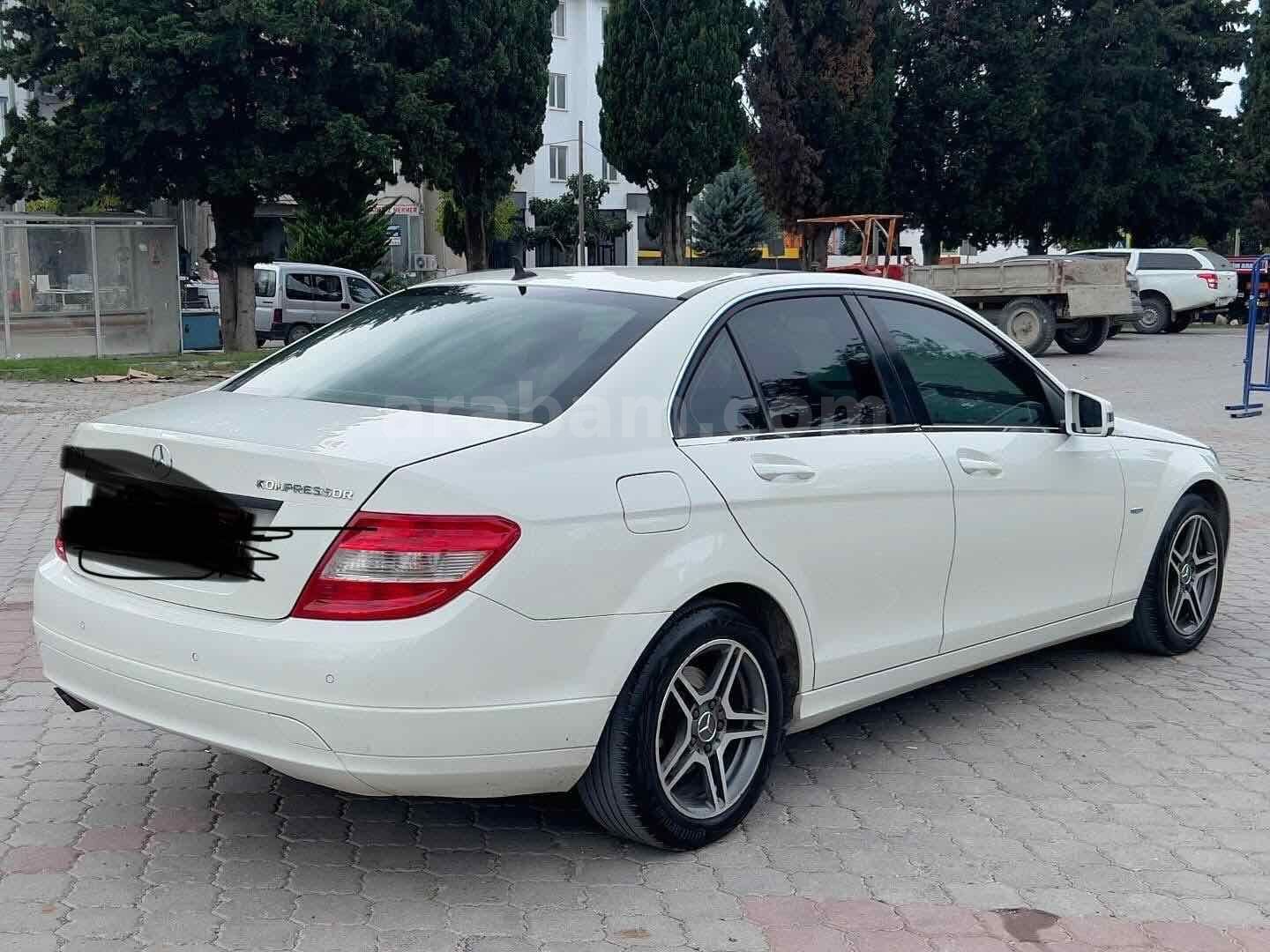 Sahibinden Mercedes - Benz C 180 Kompressor BlueEfficiency Luxury 2010 Model Samsun 217.000 km Beyaz 4