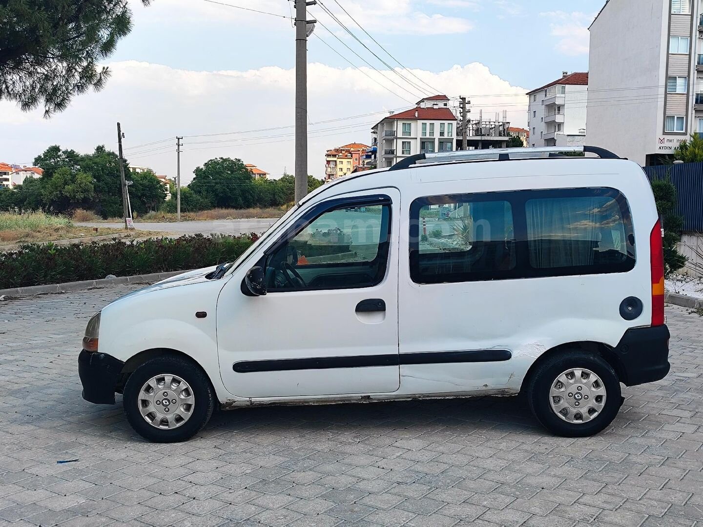 Galeriden Renault Kangoo 1.4 RNA 1998 Model Denizli 300.000 km Beyaz 5