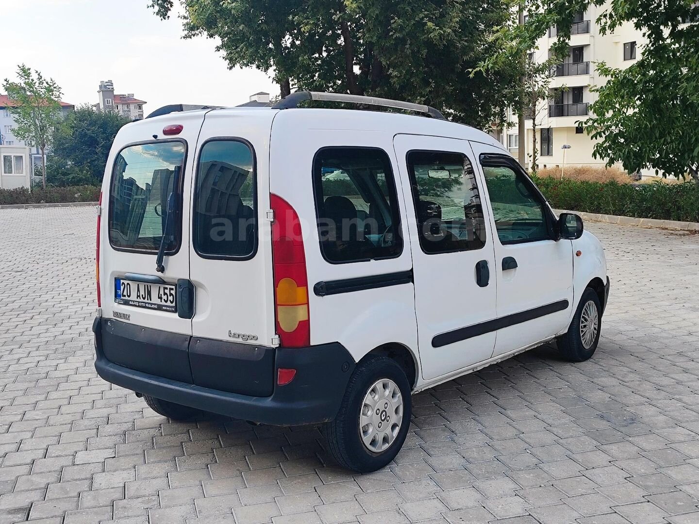 Galeriden Renault Kangoo 1.4 RNA 1998 Model Denizli 300.000 km Beyaz 4