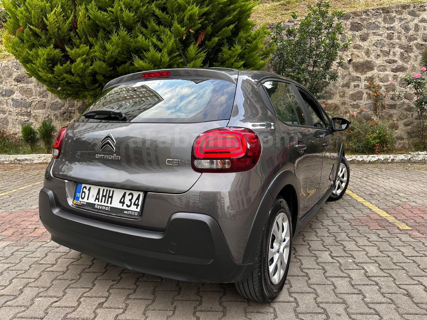 Sahibinden Citroen C3 1.2 PureTech Feel 2023 Model Trabzon 23.000 km Füme 4