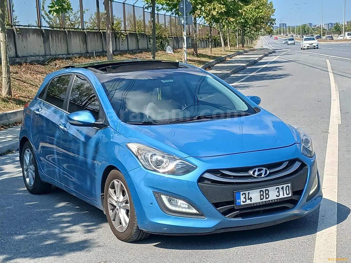 Galeriden Hyundai i30 1.6 CRDi Elite 2012 Model İstanbul 228.000 km Mavi 1