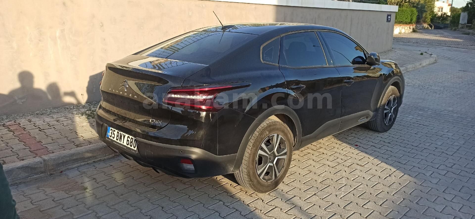 Sahibinden Citroen C4 X 1.5 BlueHDi Feel Bold 2023 Model İzmir 66.000 km Siyah 5