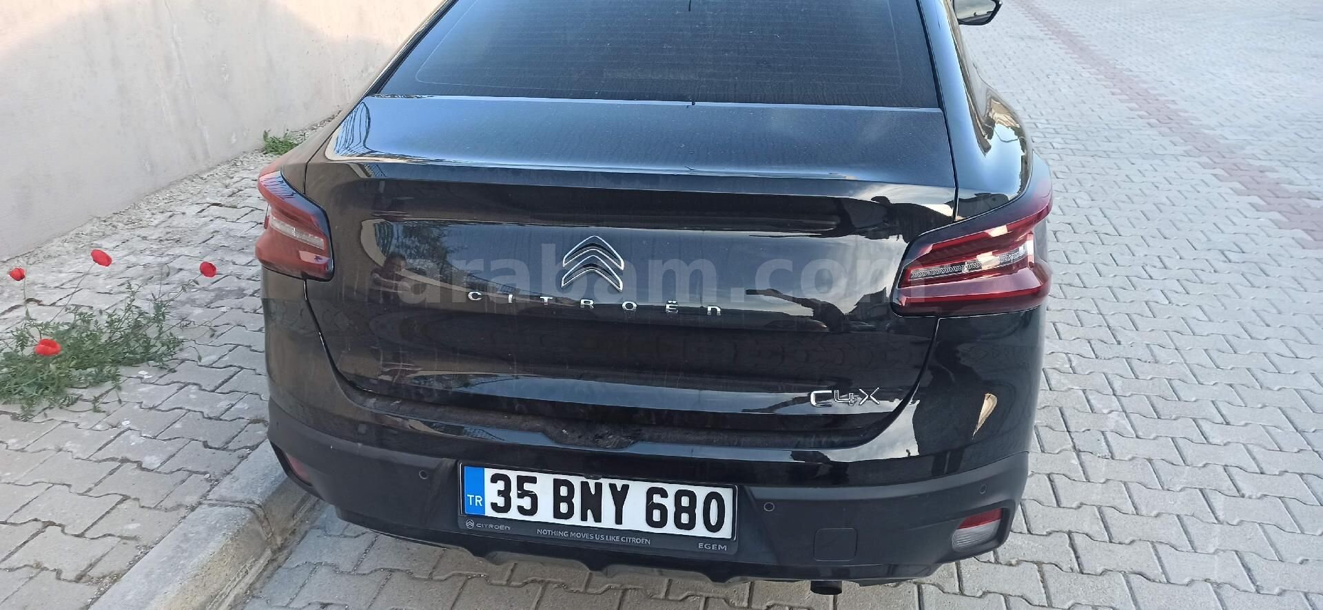 Sahibinden Citroen C4 X 1.5 BlueHDi Feel Bold 2023 Model İzmir 66.000 km Siyah 6