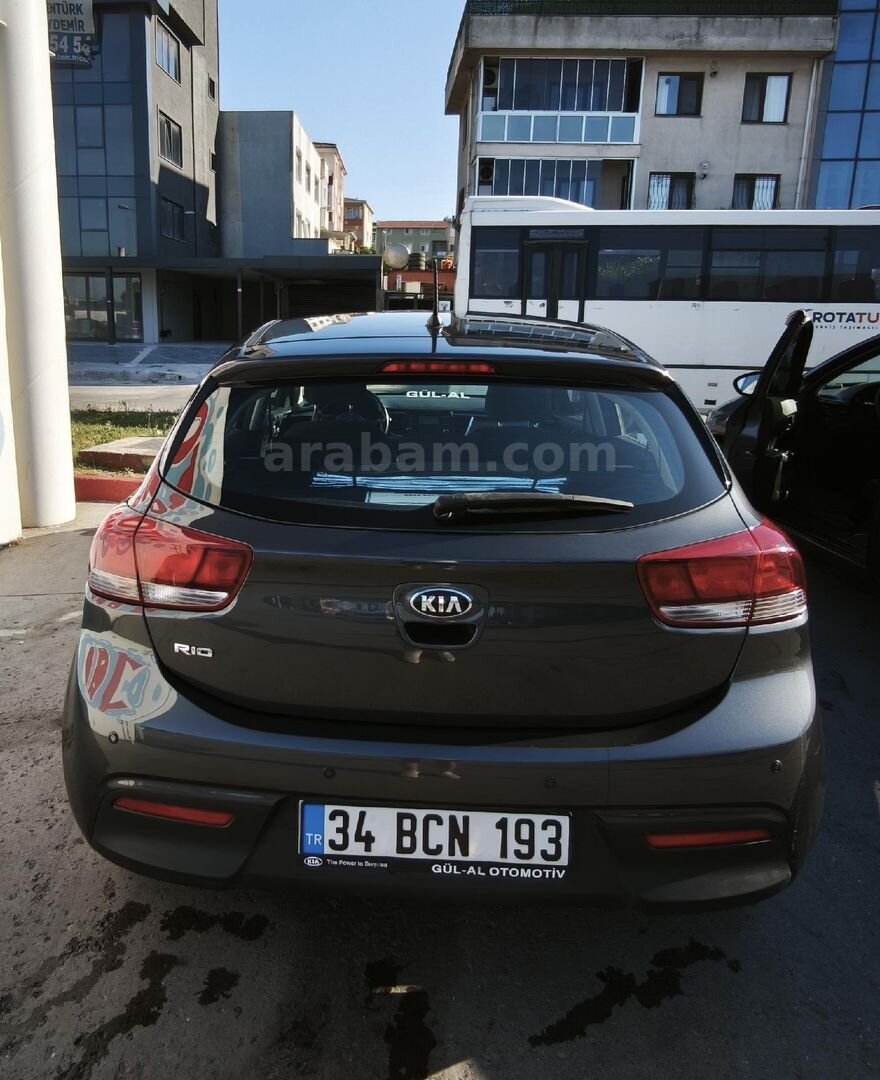 Sahibinden Kia Rio 1.25 CVVT Concept 2017 Model İstanbul 77.000 km Gri 3