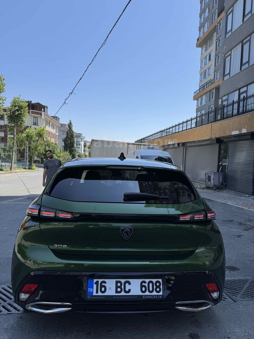 Sahibinden Peugeot 308 1.2 PureTech Allure 2024 Model İstanbul 29.000 km Yeşil (metalik) 5