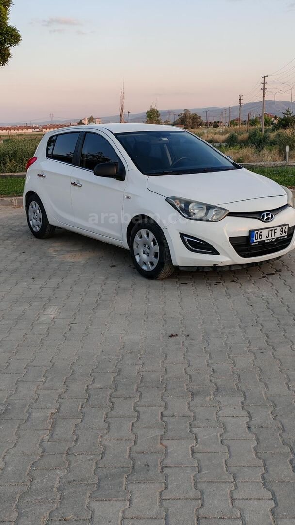 Sahibinden Hyundai i20 1.4 CRDi Jump 2014 Model Afyonkarahisar 205.000 km Beyaz 3