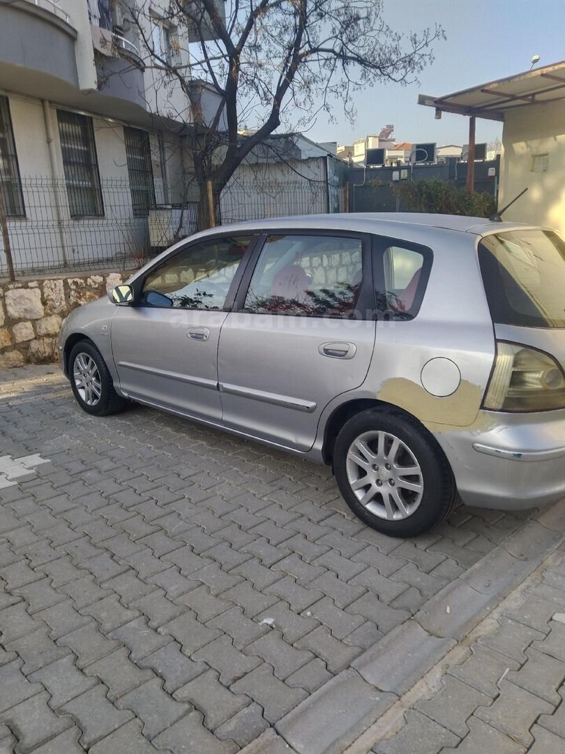 Sahibinden Honda Civic 1.6 i ES 2004 Model İzmir 320.000 km Gri 6