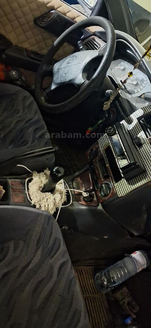 Sahibinden Toyota Carina 2.0 GLi 1997 Model Mersin 444.000 km Siyah 6
