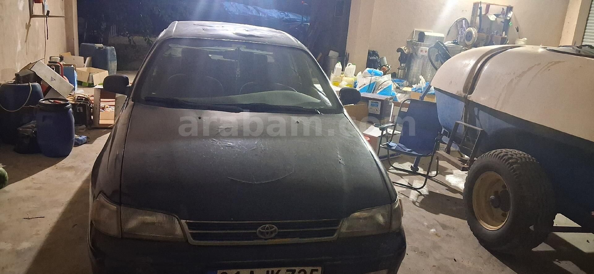 Sahibinden Toyota Carina 2.0 GLi 1997 Model Mersin 444.000 km Siyah 3