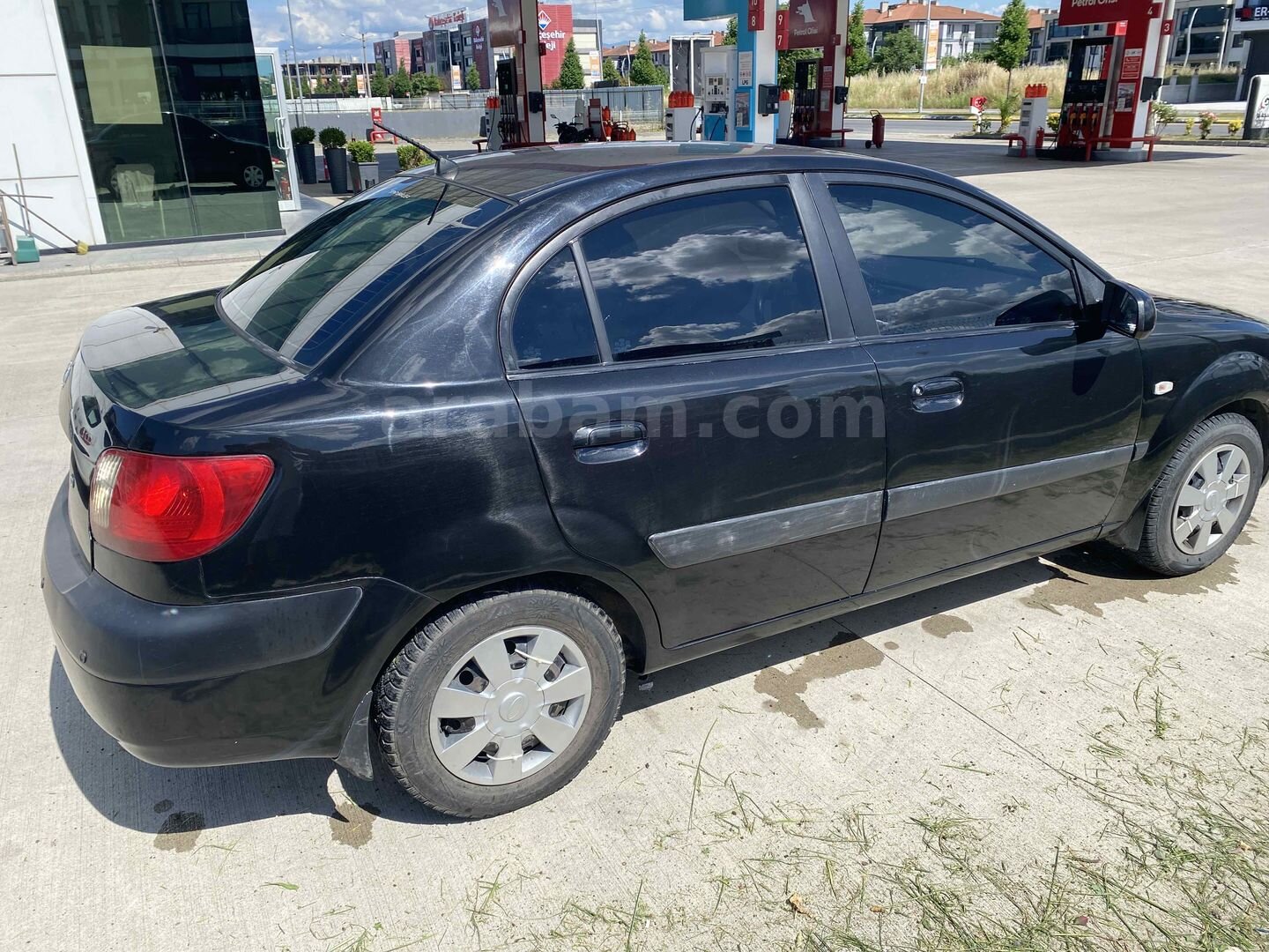 Sahibinden Kia Rio 1.5 CRDi EX Comfort 2006 Model Sakarya 315.000 km Siyah 5