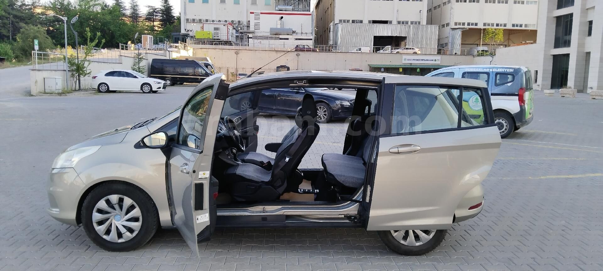 Sahibinden Ford B-Max 1.6 Trend 2012 Model Ankara 153.000 km Bej 7