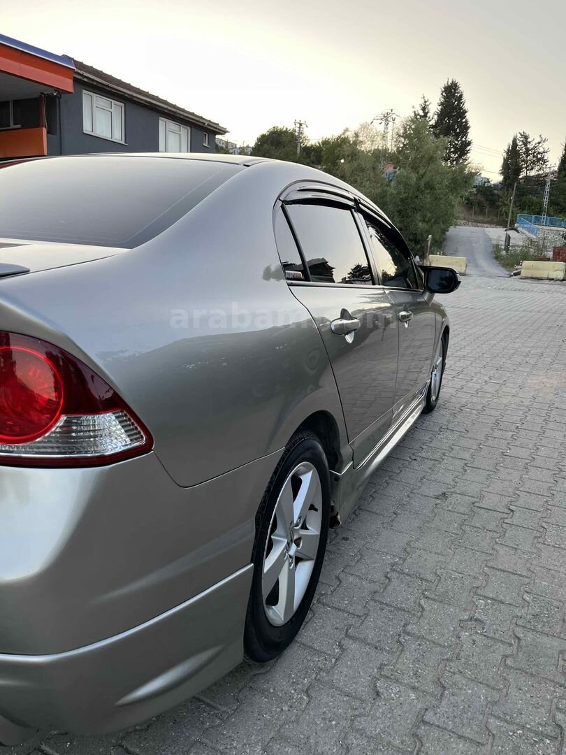 Sahibinden Honda Civic 1.6 Elegance 2008 Model Kocaeli 273.000 km Kahverengi 4
